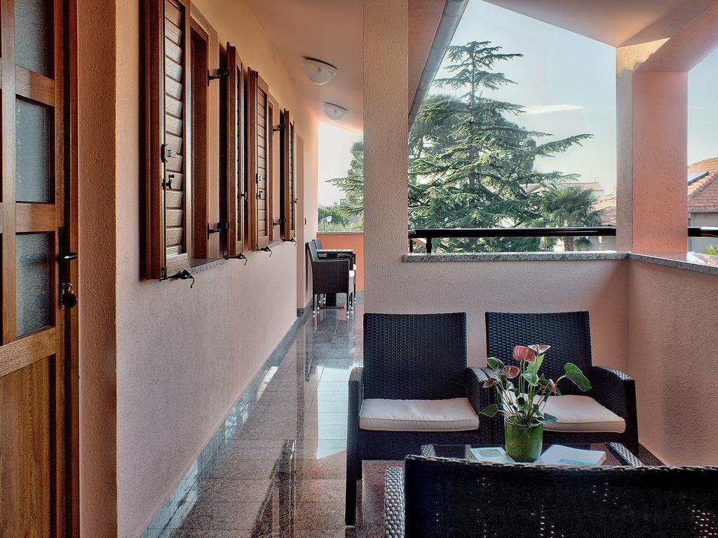 Apartments Cvek โรวีน ภายนอก รูปภาพ