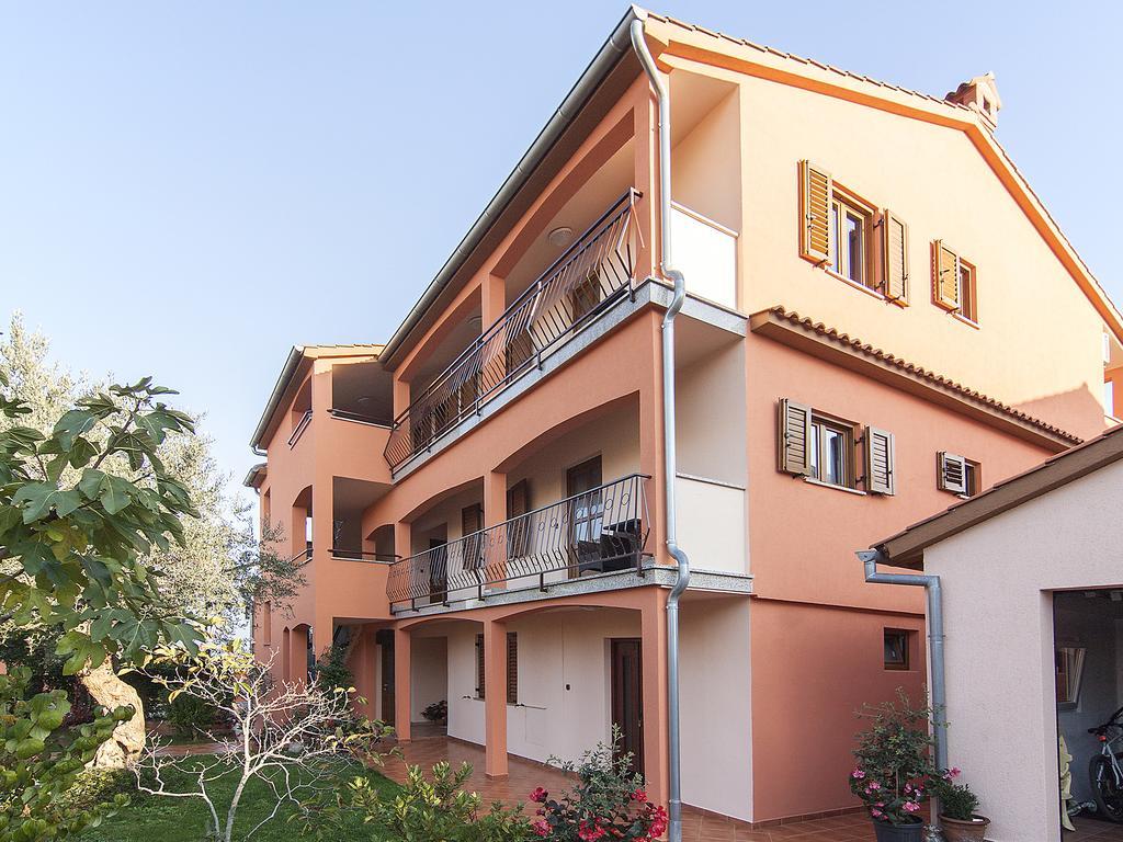 Apartments Cvek โรวีน ภายนอก รูปภาพ