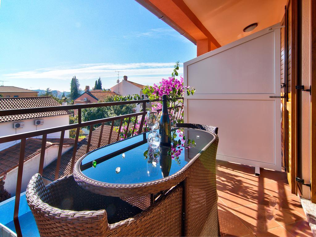 Apartments Cvek โรวีน ภายนอก รูปภาพ