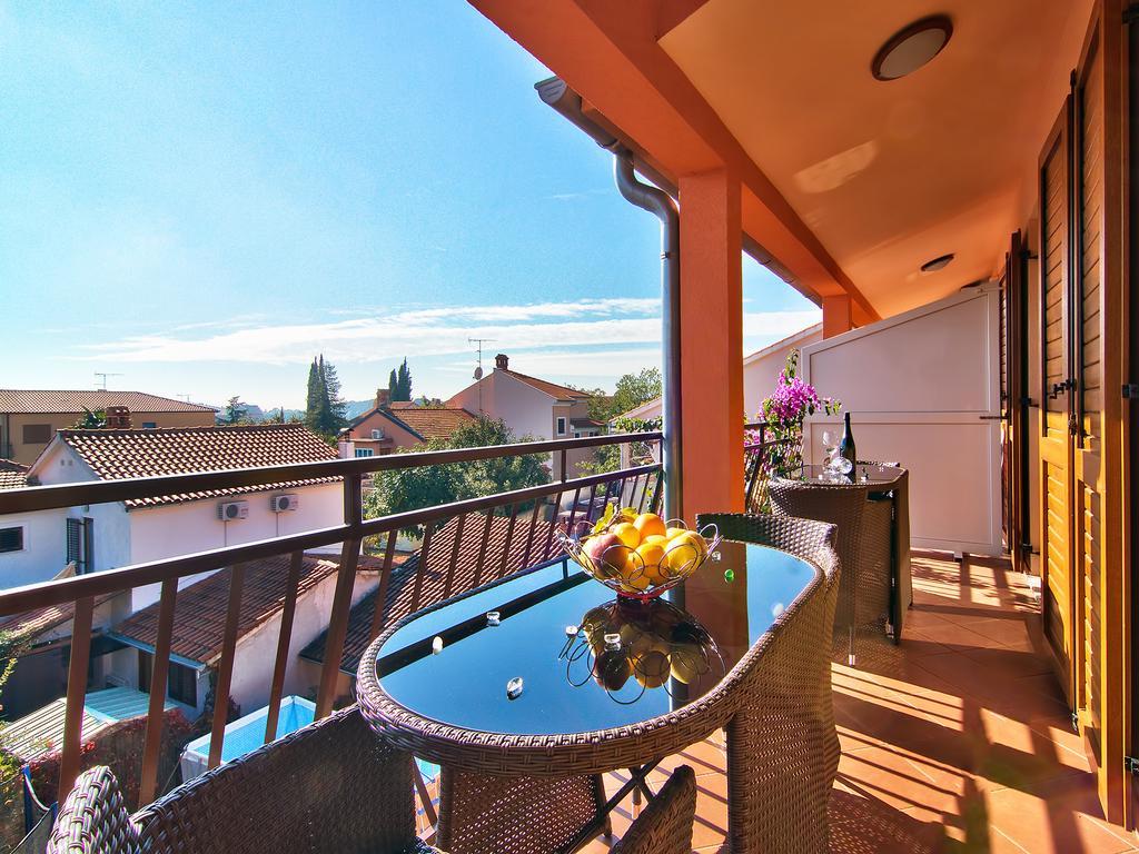Apartments Cvek โรวีน ภายนอก รูปภาพ