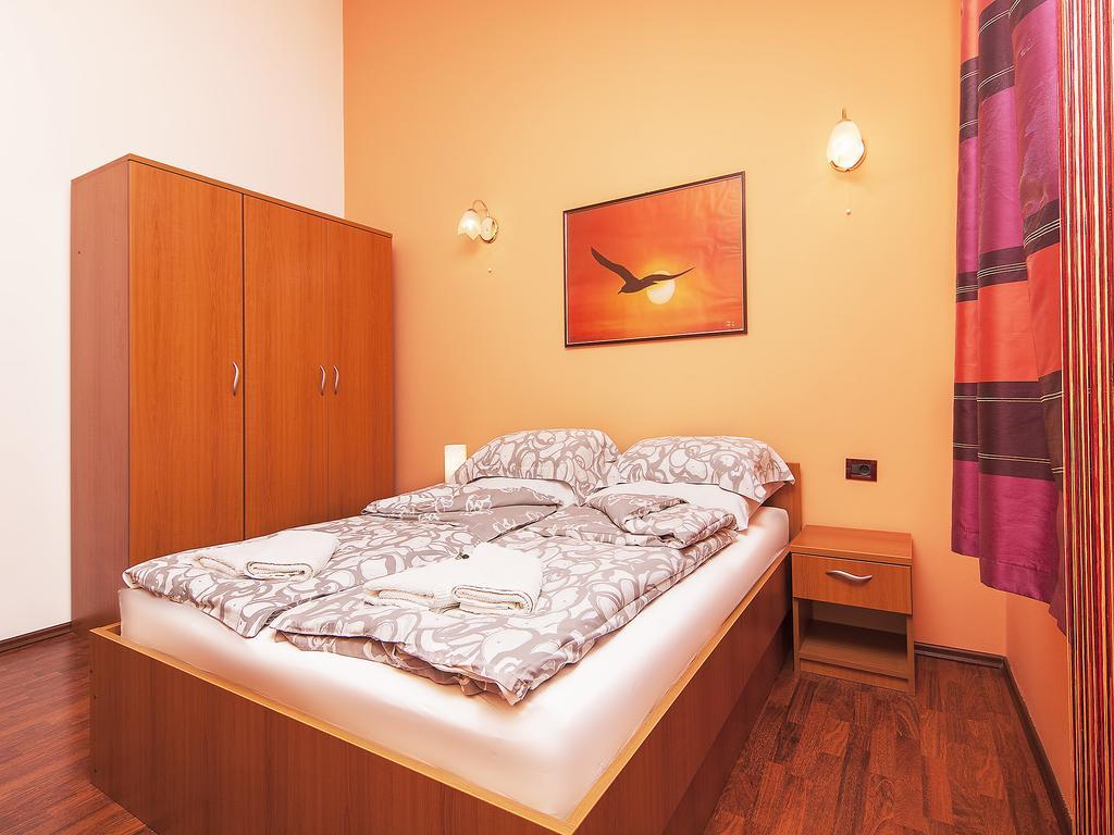 Apartments Cvek โรวีน ภายนอก รูปภาพ